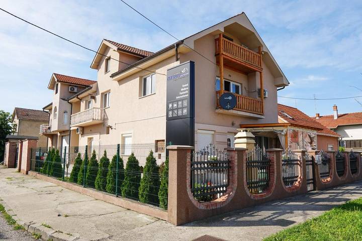 Appartement de vacances pour 5 personnes, avec vue et jardin