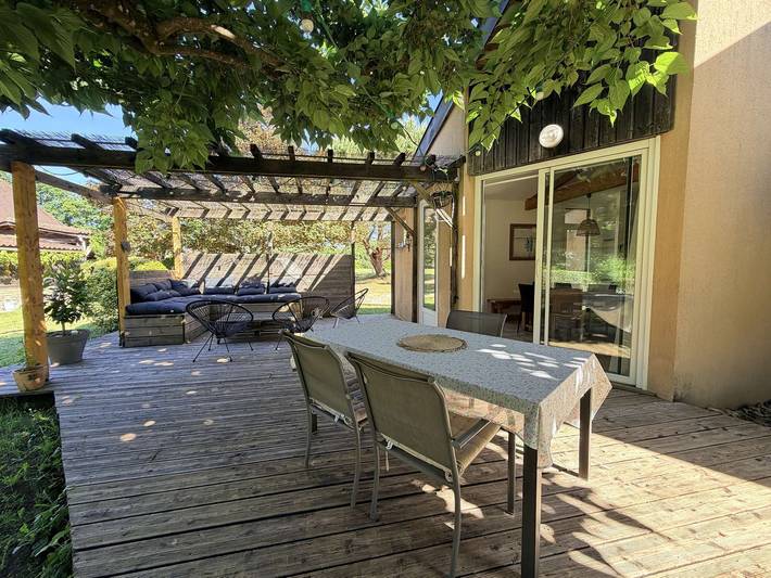 Gîte pour 4 personnes, avec Terrasse ainsi que Jardin et Piscine à Le Bugue - 4
