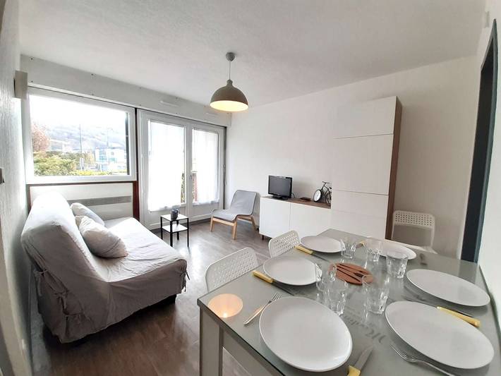 Apartamento entero, Apartamento para 6 con balcón, sauna y jacuzzi en Vignec in Vignec, Parque nacional de los Pirineos