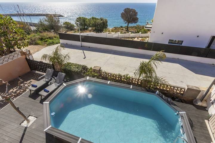 Ferienhaus für 8 Personen, mit Balkon und Pool sowie Garten