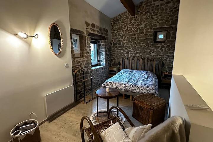 Location de vacances pour 4 personnes à Chalencon - 2