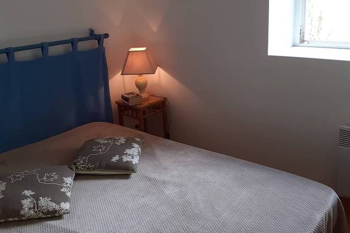 Gîte pour 5 personnes, avec piscine ainsi que jardin et terrasse à Azerat - 3