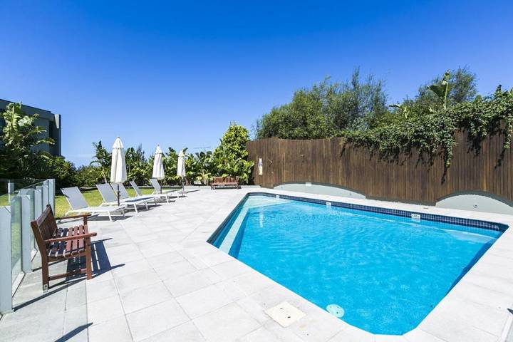 Holiday rental for 6 people, with view and balcony as well as pool in Great Ocean Road