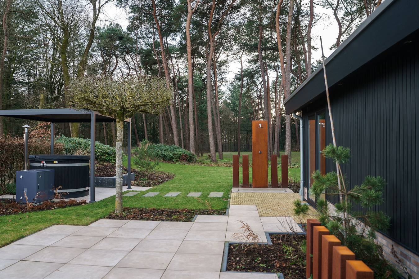 Vakantiepark Molenvelden — Wellness Suite with Hot Tub & Double Sauna | 2 persons in Veldhoven, North Brabant