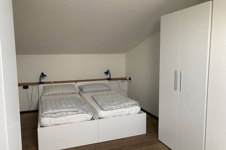 Appartamento intero, App con 2 camere ideal e per 4 persone con vista lago e parcheggio privato in Malcesine, Prealpi Gardesane