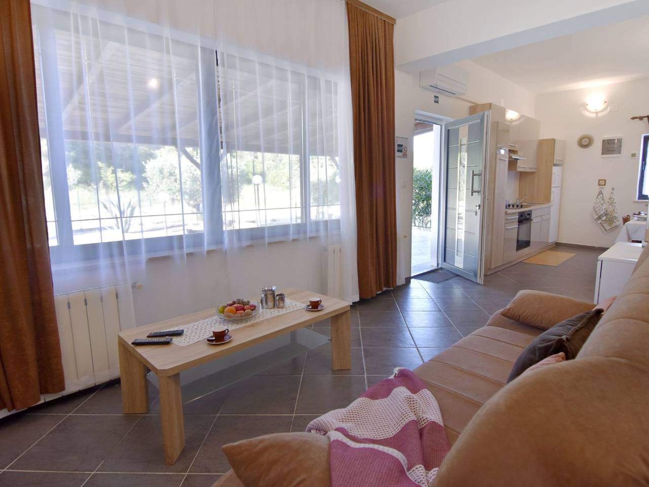 Ganze Wohnung, Zweizimmerwohnung mit großer Terrasse in Grupija bei Umag in Umag, Umag und Umgebung