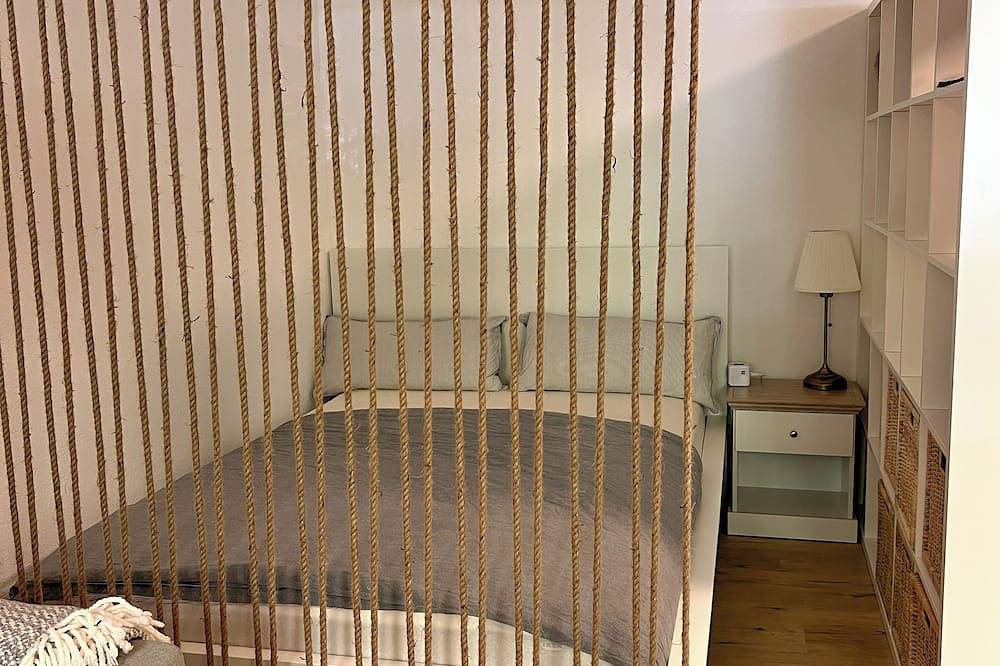 Geheel appartement, Jupas° Trier | Red Rock Home - Balcony & Parking lot in Trier (Stad), Trier