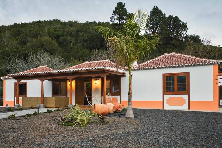 Chalet para 5 personas, con vistas además de jardín y piscina en La Palma - 4