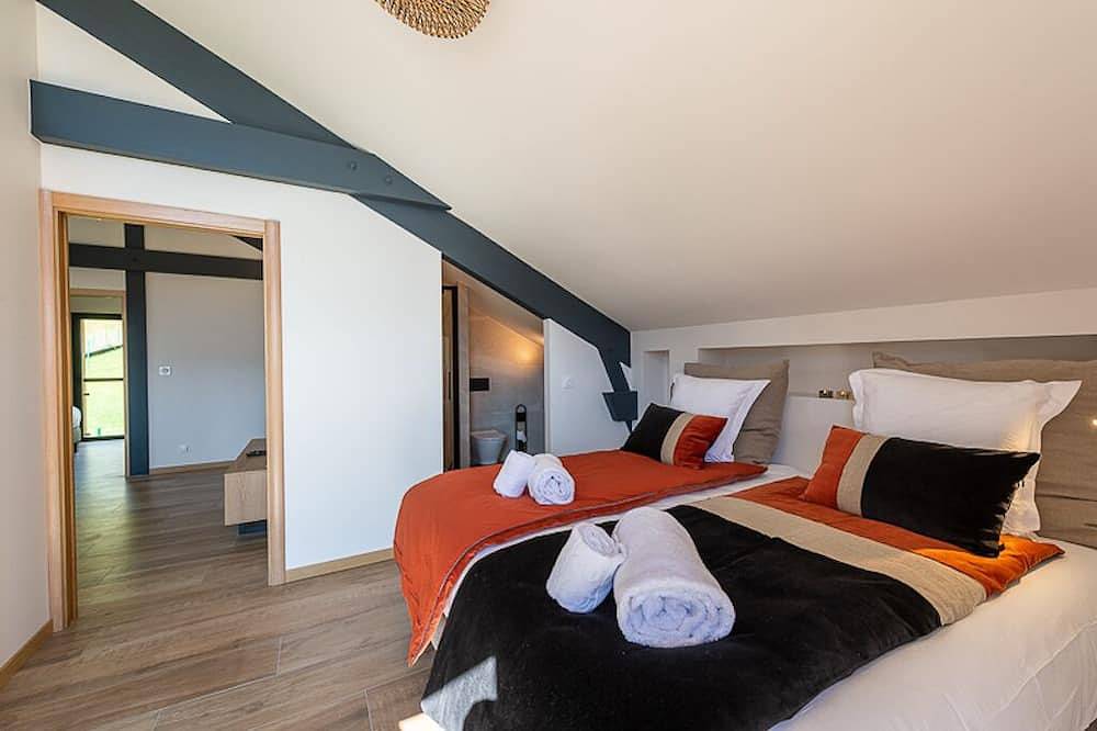 Annecy happy lodge duplex 9 pers vue lac jacuzzi in Saint-Jorioz, Parc naturel régional du Massif des Bauges