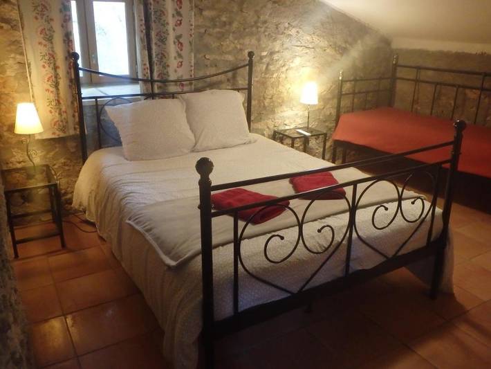 Gîte pour 2 personnes, avec Terrasse ainsi que Jardin et Vue à Goudargues - 2