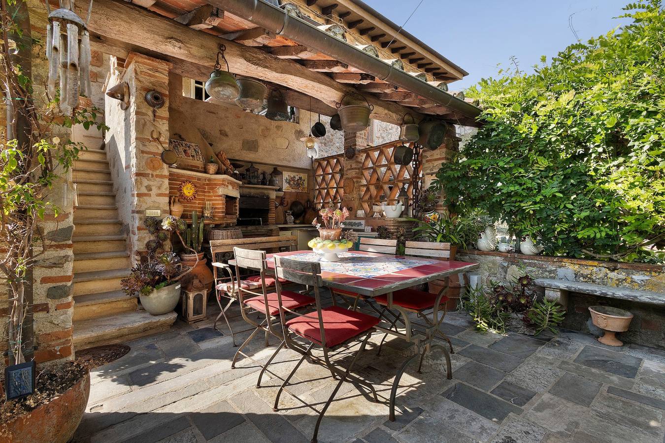 La Corte Dei Limoni - Countryside Retreat with Mountain View, Wi-Fi & Air Conditioning