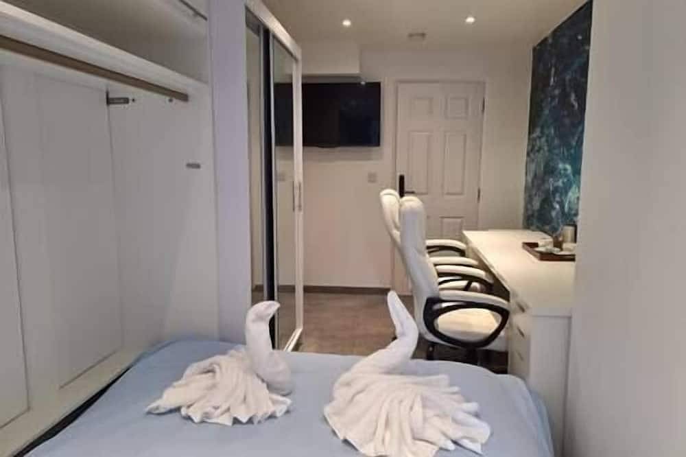 Entire apartment, Success Wave at Sunny Waves in Northampton, Northamptonshire
