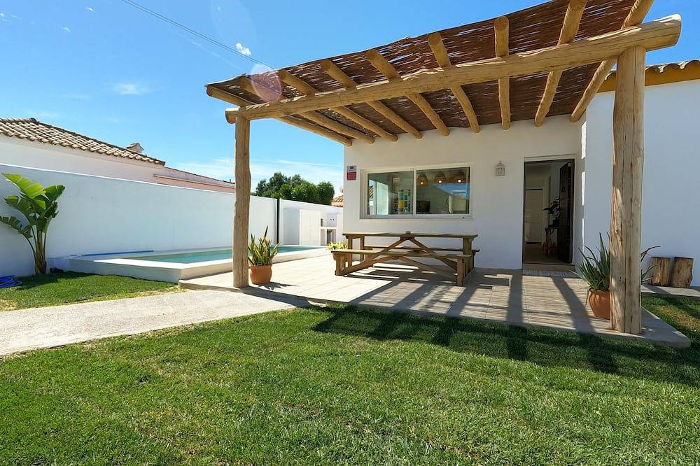 Villa Muscari Nature 200 meters from the beach 10 pax in Los Caños de Meca, Barbate