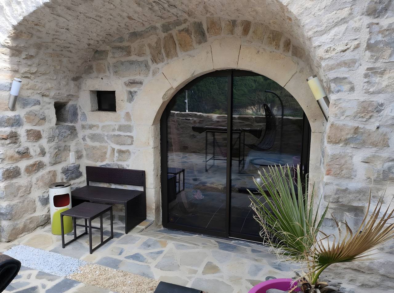 Gîte Prestige Soleil, Wasser & Spa – Sauna, Hammam & Hallenbad in Mostuéjouls, Parc naturel régional des Grands Causses