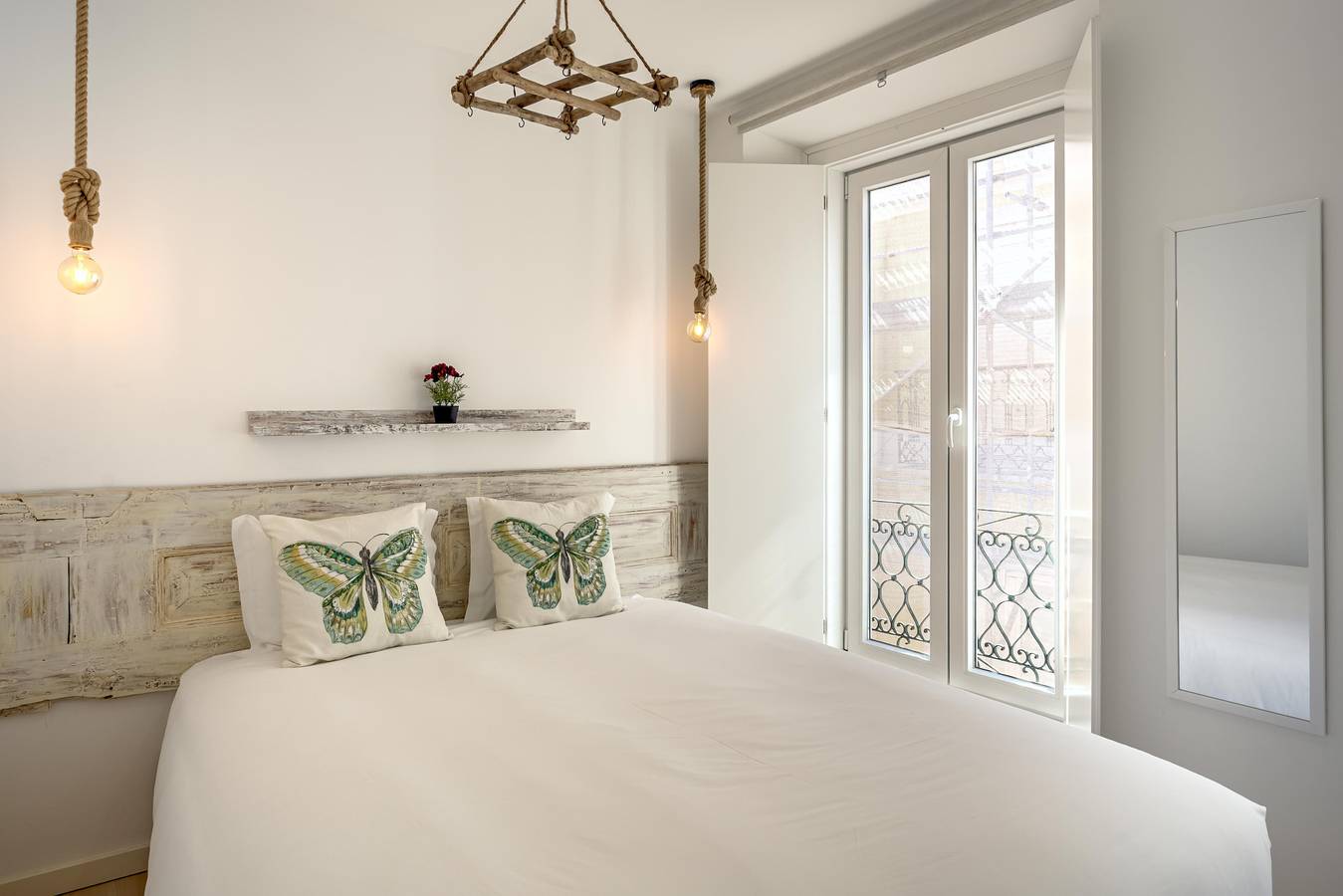 Ganze Wohnung, Downtown Modern Apartments With Balcony in Santa Maria Maior, Costa de Lisboa