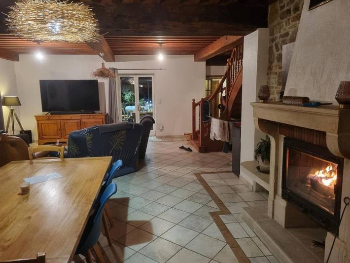 Gîte pour 2 personnes, avec piscine et vue ainsi que jardin et terrasse, animaux acceptés dans Deux-Grosnes - 2