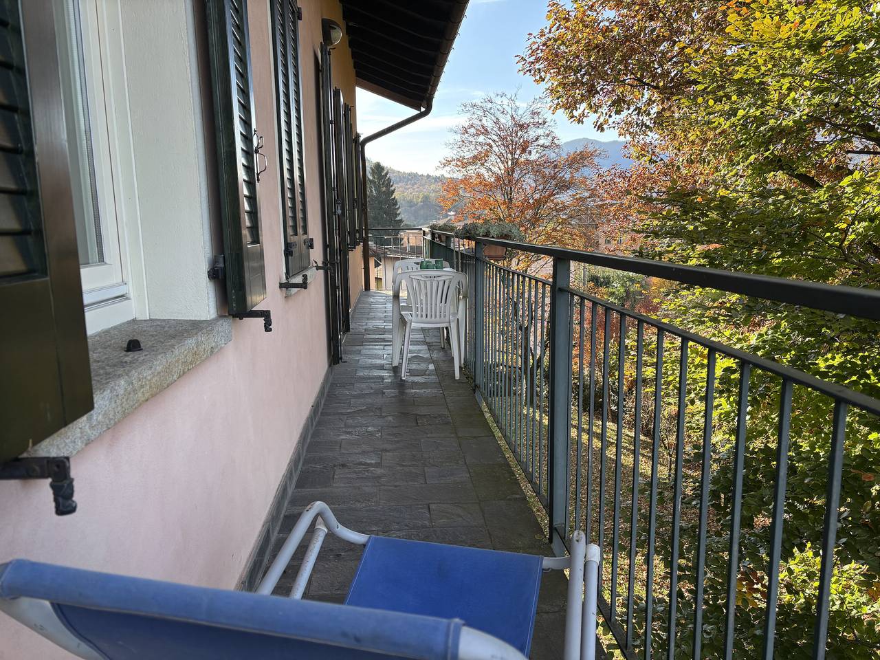 Apartamento entero, Apartamento de vacaciones para 4 personas con balcón in Luino, Comune di Luino