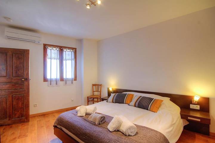 Location de vacances pour 2 personnes, avec Piscine à Urtaca - 3