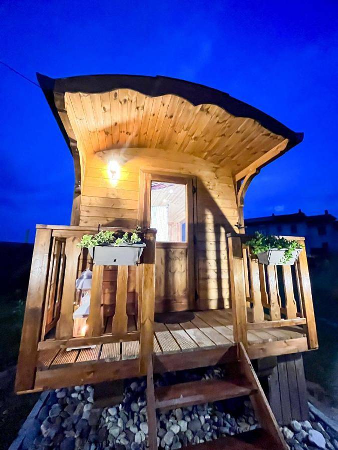 Gîte pour 2 personnes, avec Jacuzzi et Terrasse ainsi que Jardin et Sauna