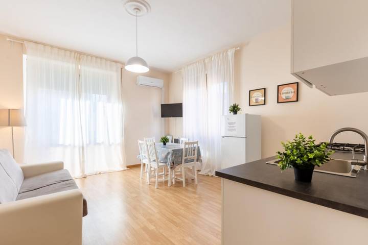 Apartamento entero, Apartamento de vacaciones para 5 personas con balcón/terraza in Roma, Provincia de Roma