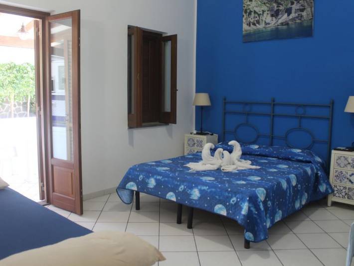 Ferienwohnung für 2 Personen, mit Terrasse und Garten in Lipari - 4