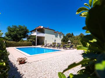 Finca für 10 Personen, mit Garten und Pool in Dalmatien