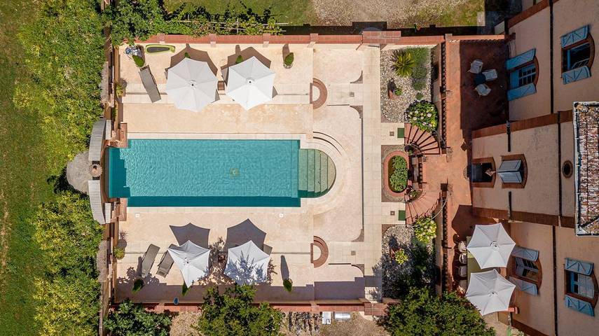 Château pour 20 personnes, avec terrasse et jardin, animaux acceptés dans le Tarn
