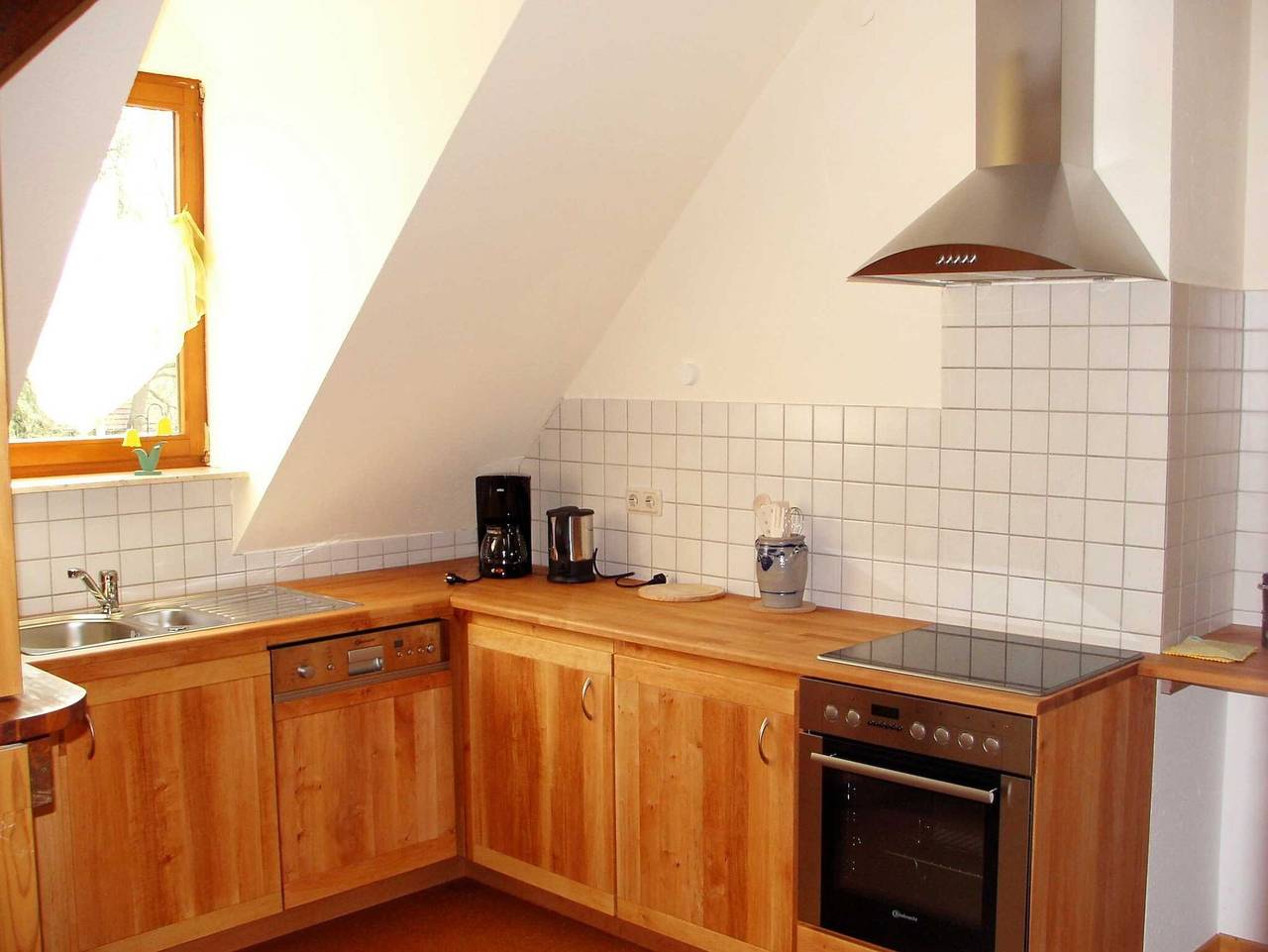 Ganze Wohnung, Ferienwohnung Am Jakobsweg mit Gemeinschaftsgarten, Balkon und Wlan in Frielendorf, Knüllgebirge