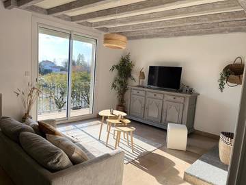 Gîte pour 6 personnes, avec balcon à Lacrouzette