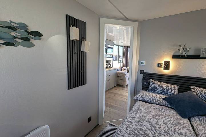 Hausboot für 4 Personen, mit Terrasse und Sauna an der Kieler Bucht - 2