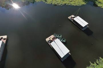 Péniche pour 5 personnes, avec terrasse et piscine, animaux acceptés dans Allier