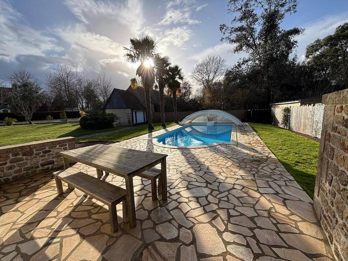 Location de vacances pour 4 personnes, avec piscine et jardin, animaux acceptés à Ducey - 3