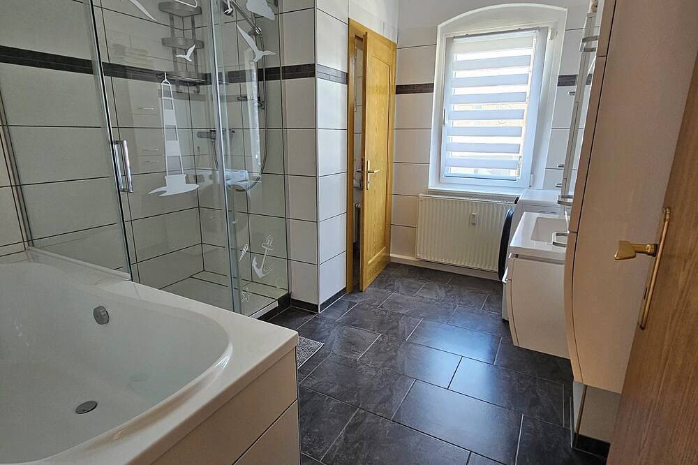 Ganze Wohnung, Gemütliche Ferienwohnung auf dem Alpakahof in Mohlsdorf-Teichwolframsdorf, Region Greiz