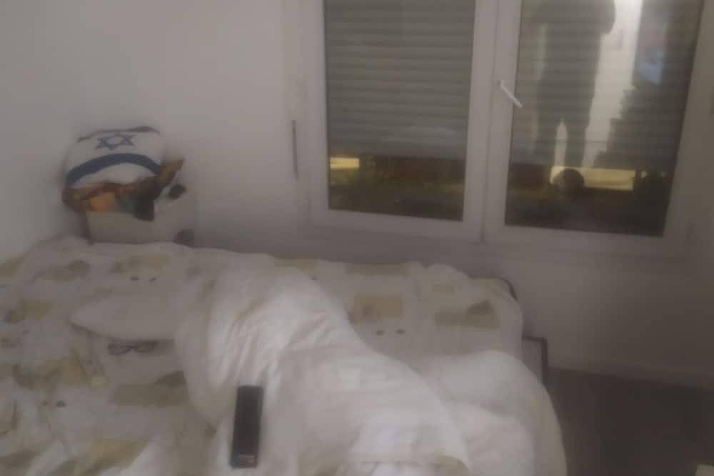 Entire apartment, Appartement de 50m2 in Nanterre, Hauts-de-Seine