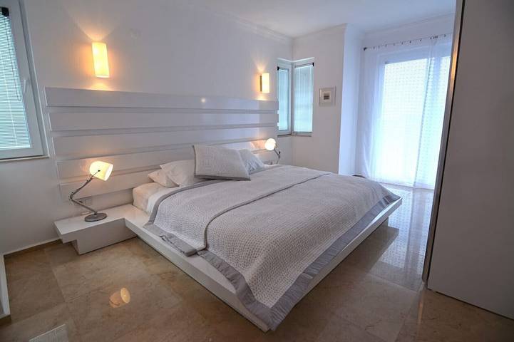 5 Schlafzimmer Luxusvilla mit privatem Pool und Garten in Ölüdeniz in Fethiye, Türkische Ägäis