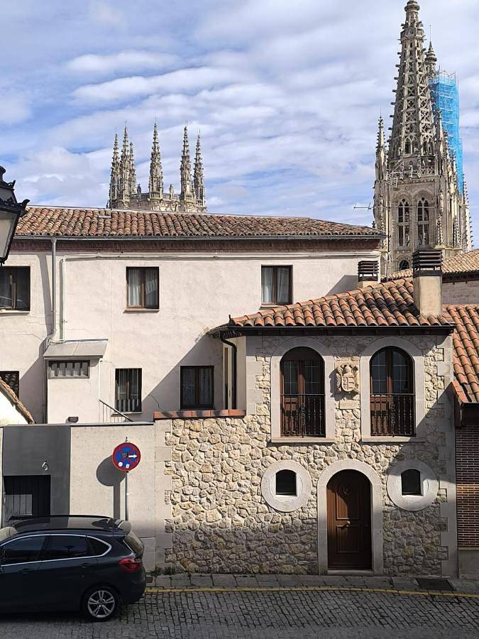 Martínez Suite Burgos in Burgos, Provincia de Burgos