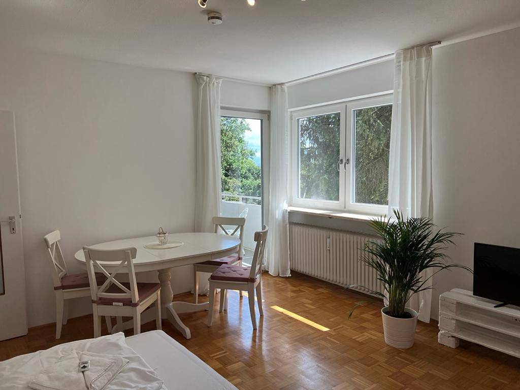 Ganze Wohnung, Apartment in Pöcking, Starnberger See
