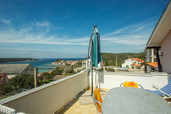 Ferienwohnung für 5 Personen, mit Balkon/Terrasse auf Rab