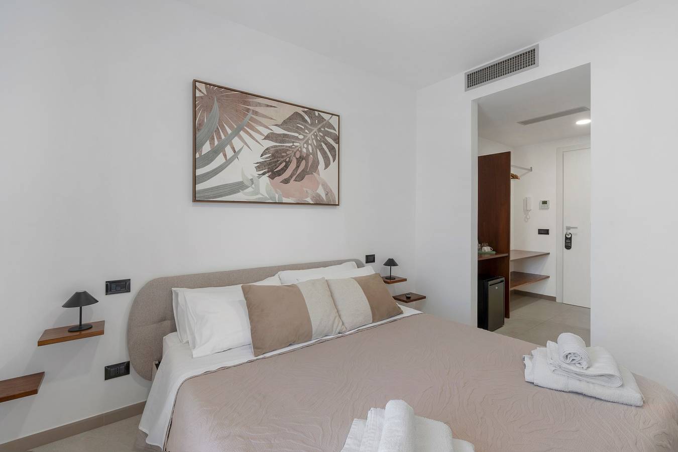 Room '2' with Balcony, Wi-Fi and Air Conditioning in Balestrate, Palermo Province