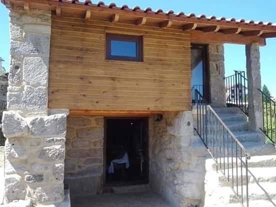 Location de vacances pour 8 personnes, avec vue et jardin, animaux acceptés dans Riba de Mouro - 2