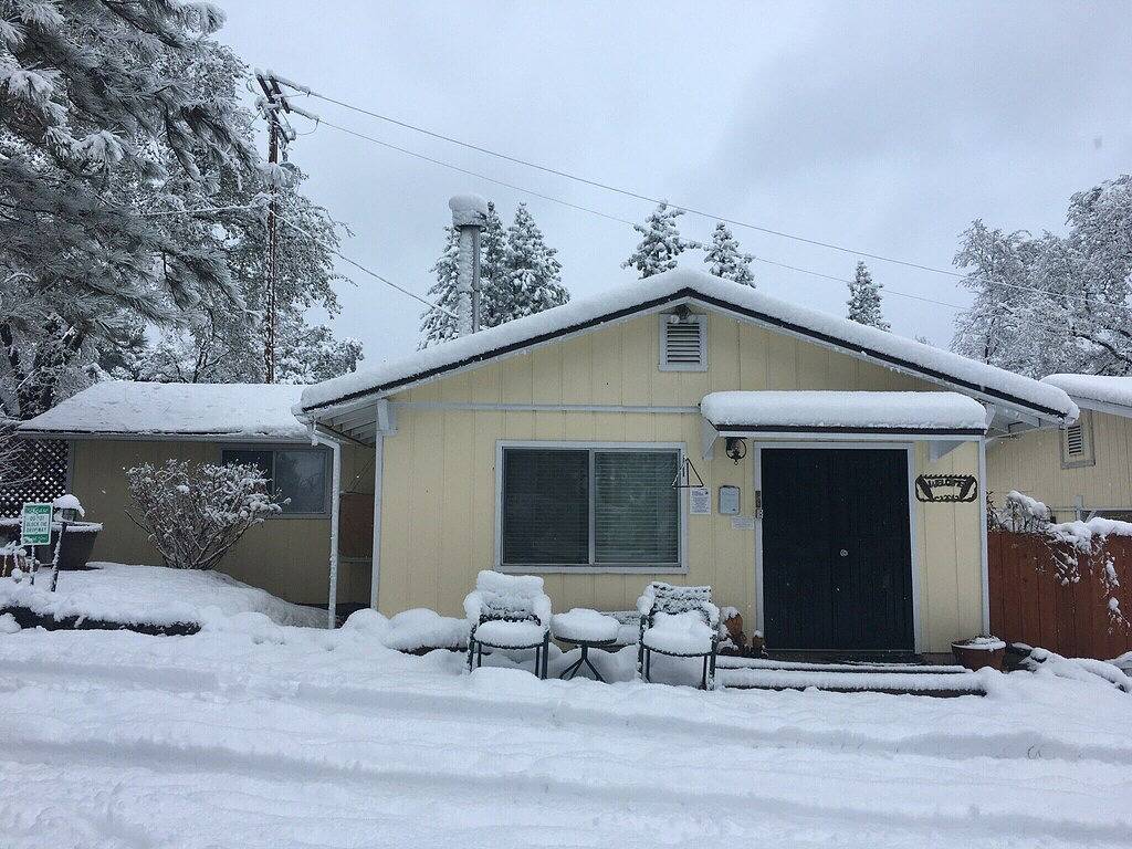 Private two bedroom cottage off Historic Highway 49. in Madera County