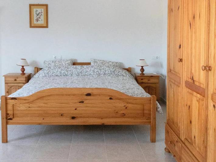 Casa rural para 6 personas, con Balcón además de Jardín y Piscina en Ráfol de Almunia - 4