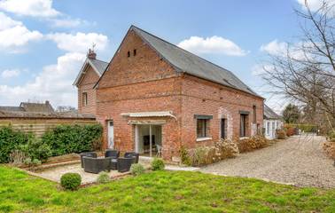 Gîte pour 10 personnes, avec jardin à Luneray