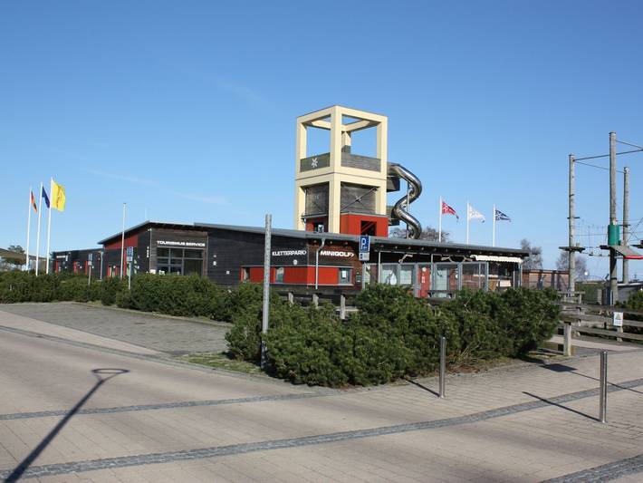 Ferienhaus für 6 Personen, mit Terrasse und Whirlpool sowie Garten und Pool in Lensterstrand - 4