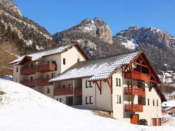 Gîte pour 4 personnes, avec sauna et balcon, animaux acceptés à Avrieux