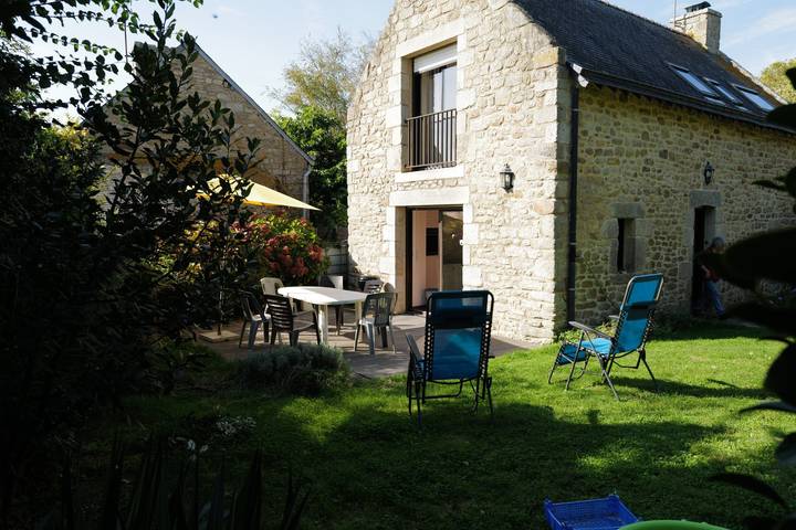Gîte pour 5 personnes, avec terrasse et jardin