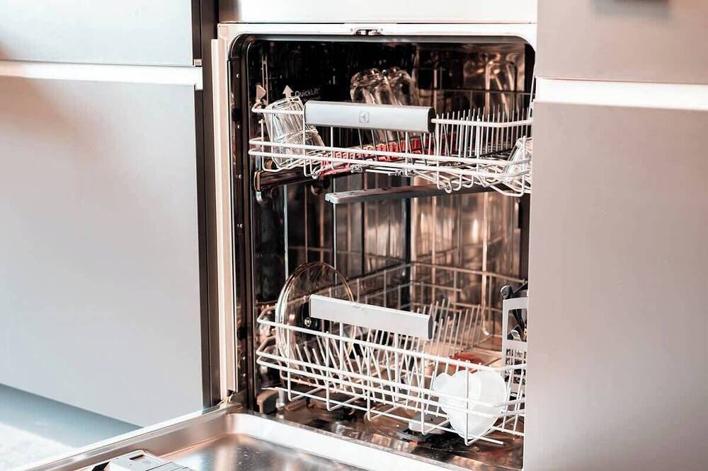 Ganze Wohnung, Studio modern red (3) mit Dusche (plus Küche zur gemeinsamen Nutzung) in St. Gallen, Zürich Voralpen