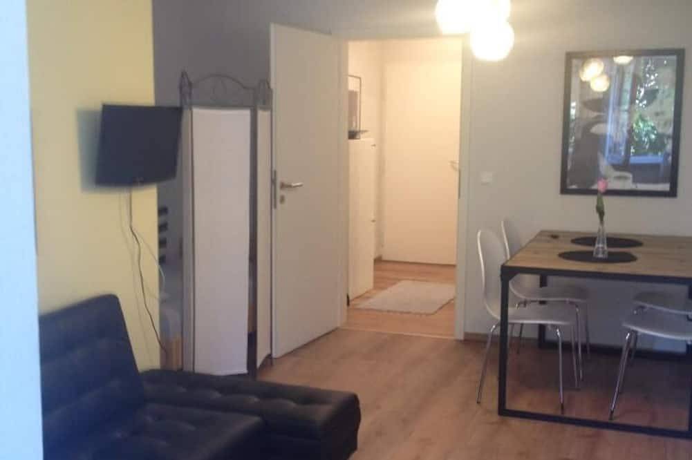 Ganze Wohnung, Feines Apartment mit allem Komfort - 1,7 km zu City, 300 m Bus, Saarufer in Saarbrücken, Saargau