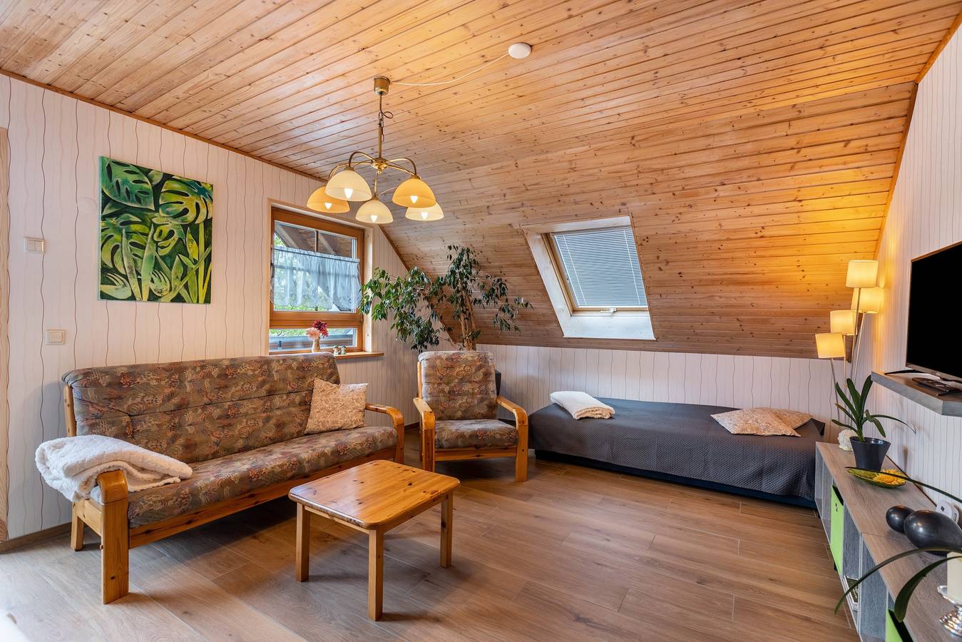Ganze Wohnung, Ferienwohnung 'Unterm Dreifaltigkeitsberg' mit Balkon und Wi-Fi in Balgheim, Albsteig Etappe 15