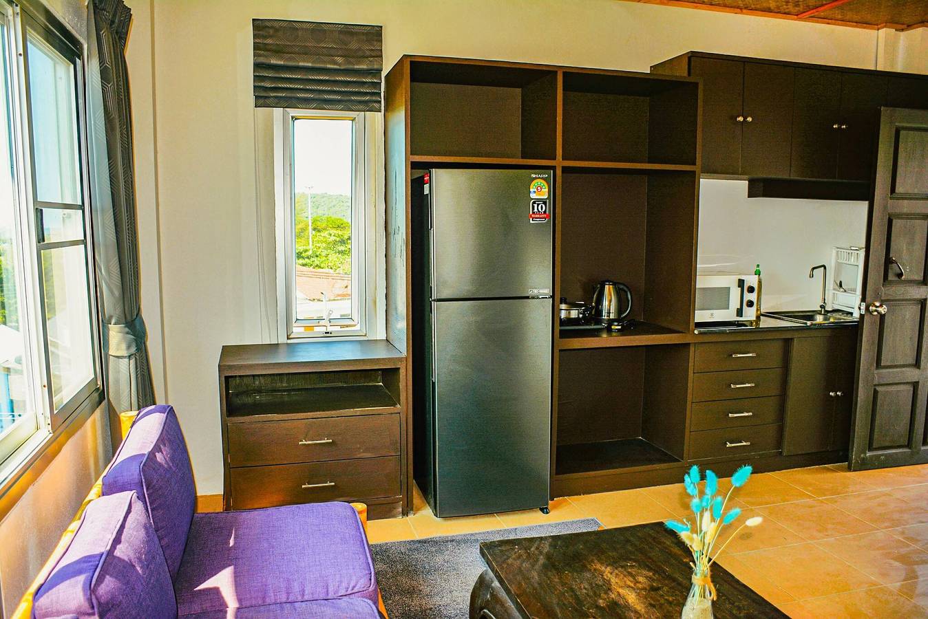 Apartamento entero, Retiro rústico moderno de 1 dormitorio con vistas al mar y coworking gratuito in Koh Phangan